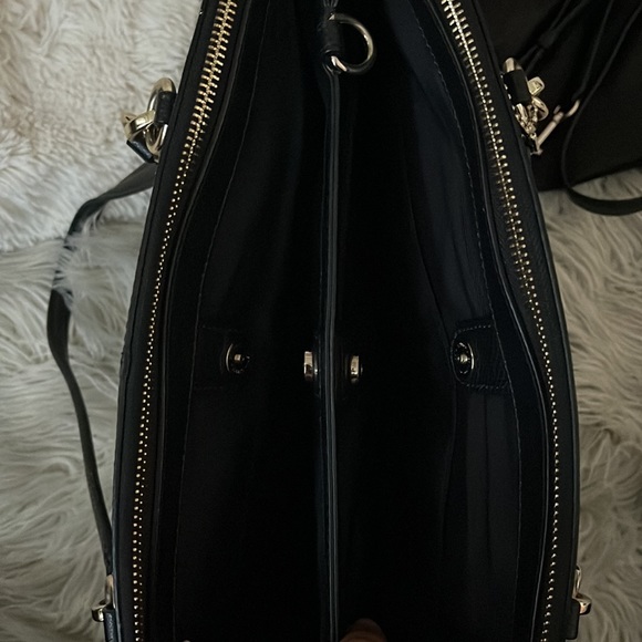 COACH Large Carryall with Wristlet and Strap EUC - Picture 3 of 8